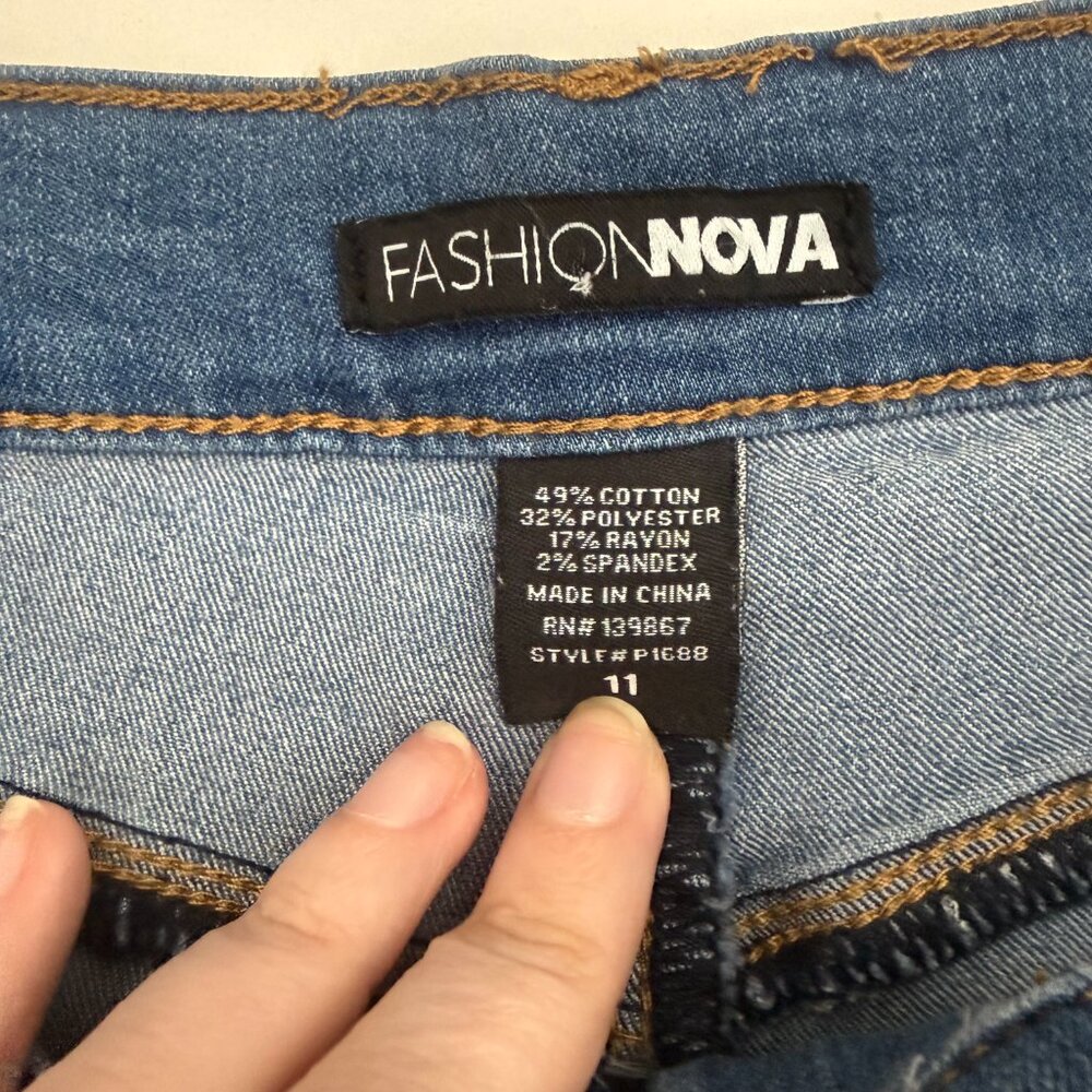 Fashion Nova Classic High Waist Skinny Jeans | Medium Blue | Size 11 - Picture 8 of 9